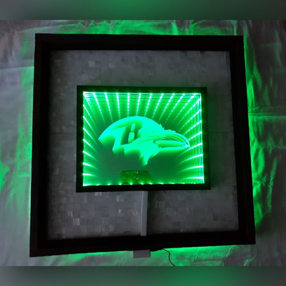 Baltimore Ravens NFL LED Infinity Mirror Shell Art - Picture 8 of 11